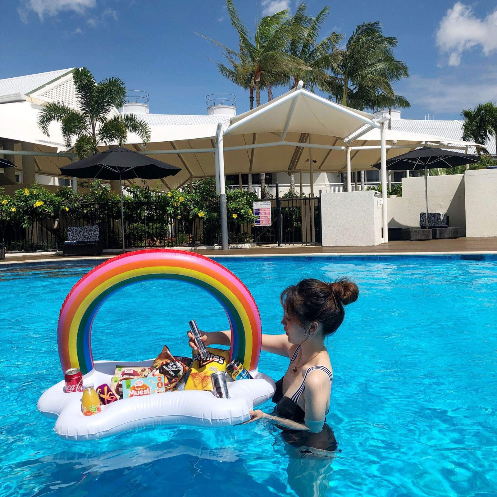 Rainbow Cloud Floating Drink Holder for Pool 1